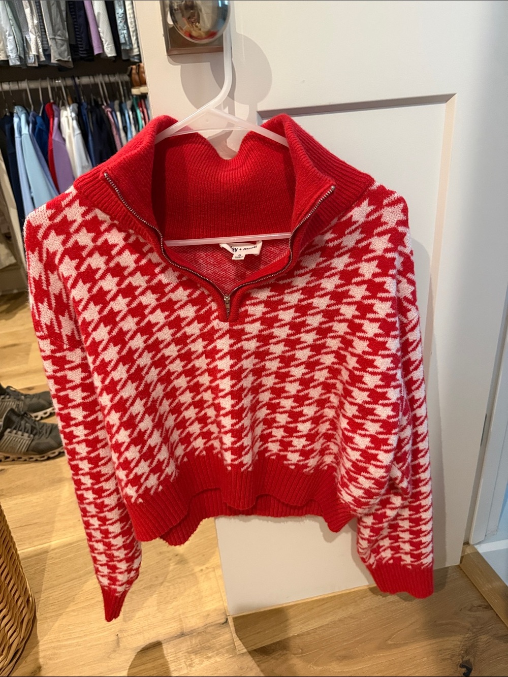 Red & White Houndstooth Half-Zip Turtleneck Sweater